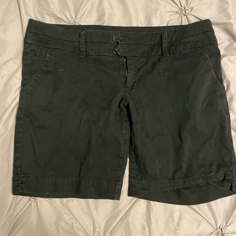 American Eagle Mid Shorts